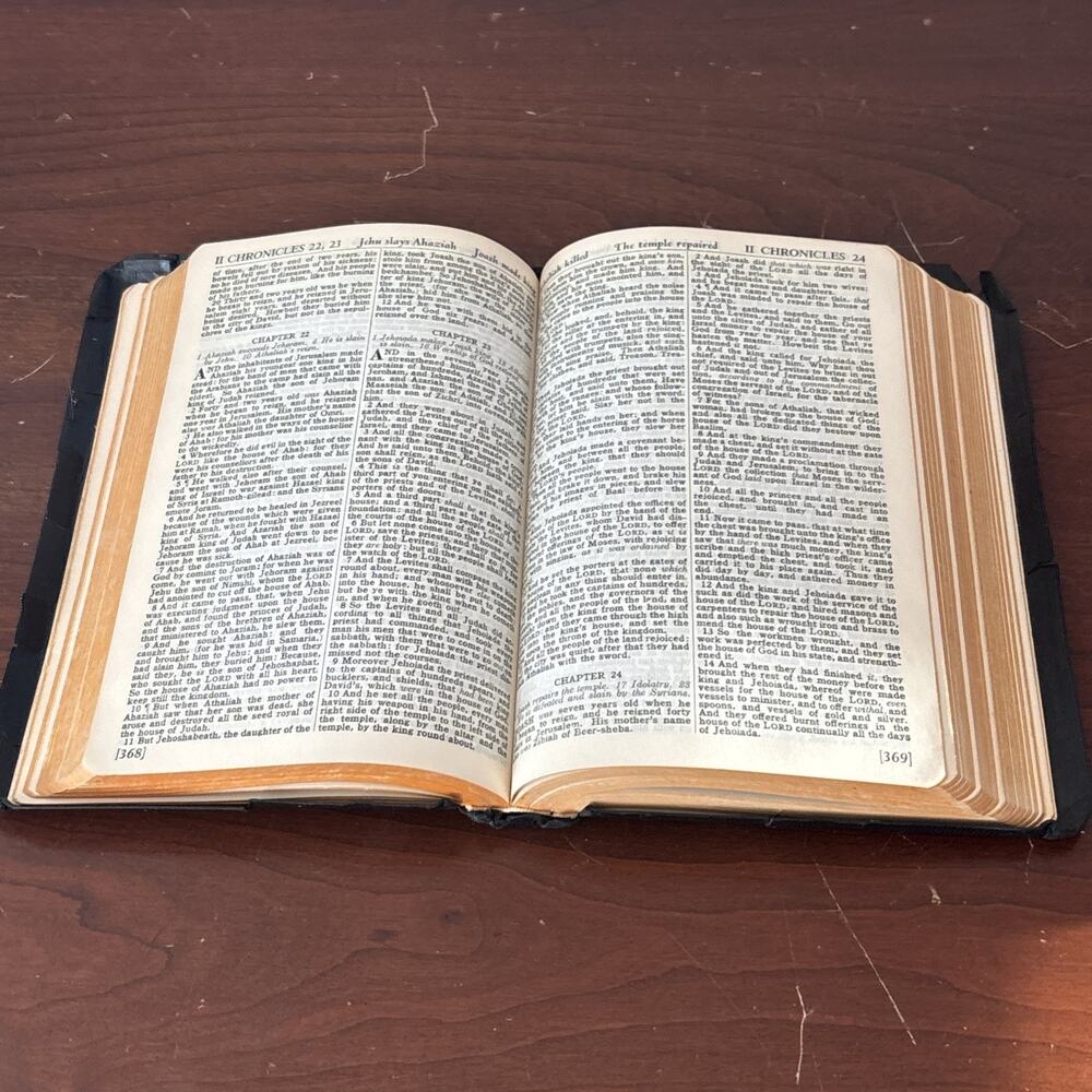 Vtg. Holy Bible KJV Red Letter Edition Old & New Testaments Books Inc Publishers - Picture 11 of 12